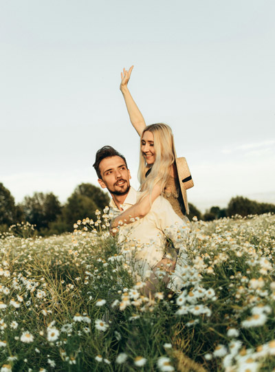 Couple-on field